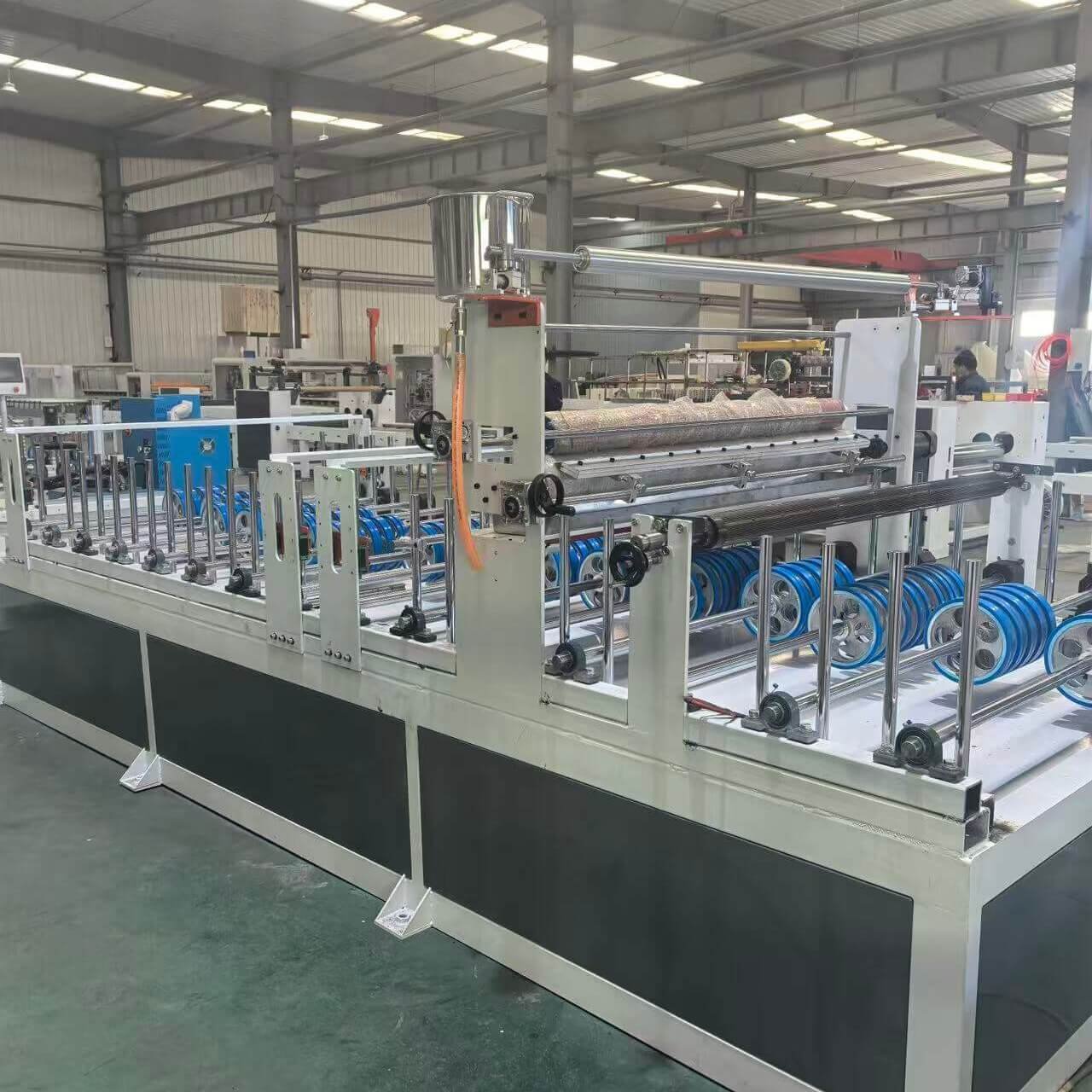 Cold Glue 1300 type scraper coating machine - Image 3